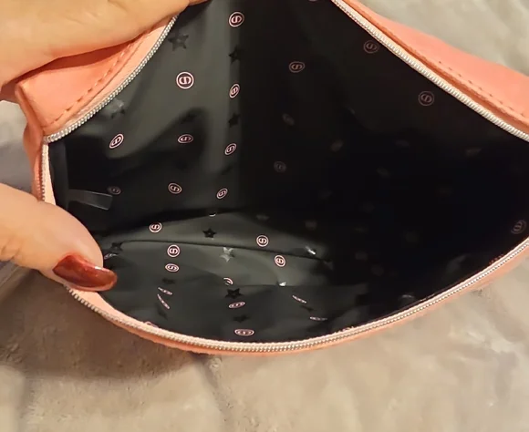 Dior Pink Cosmetic Pouch - Picture 5 of 5